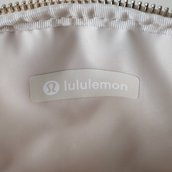 NWT LULULEMON LTIV/GOLD Light Ivory Gold All Night Festival Bag Small 2L - Picture 12 of 14